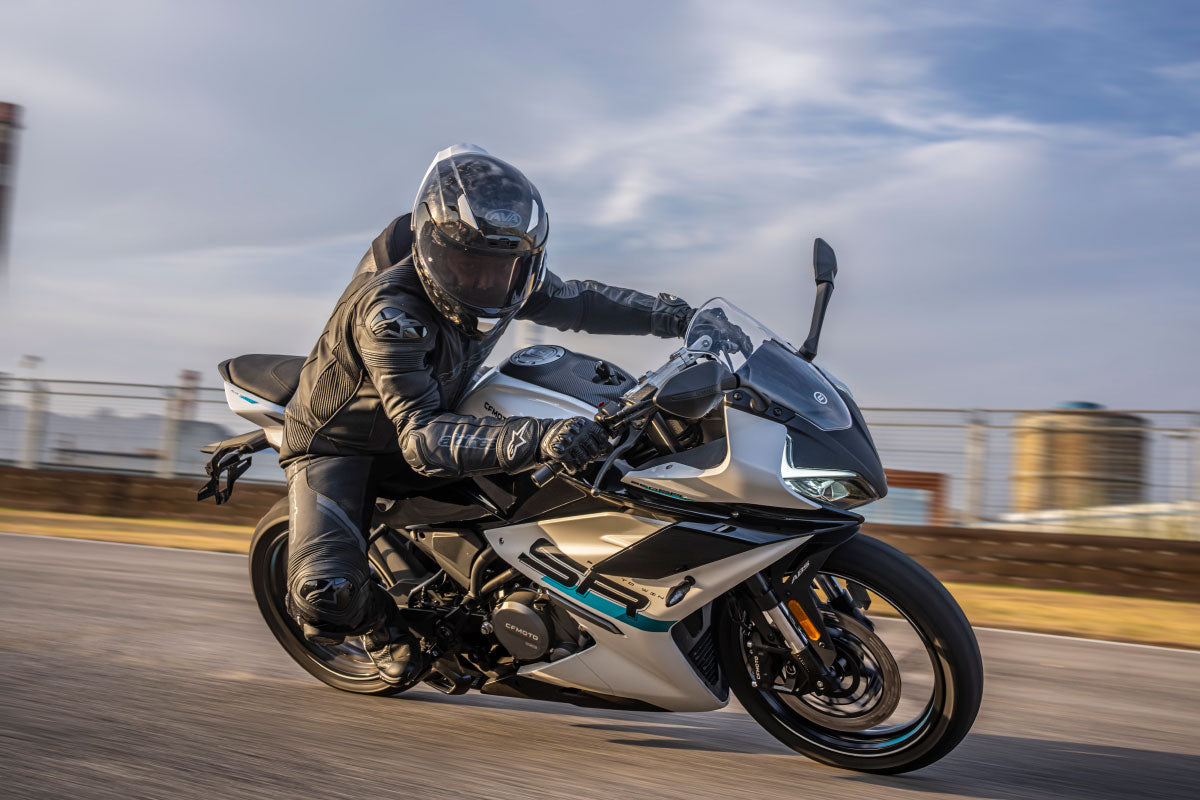 CF Moto 300SR
